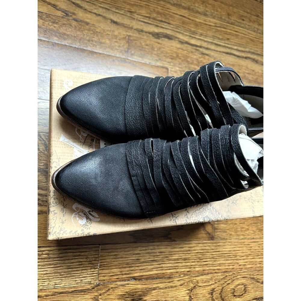 NIB Free People Lost Valley Leather Ankle Boot in Washed Black Women's Size 38 - Picture 14 of 15